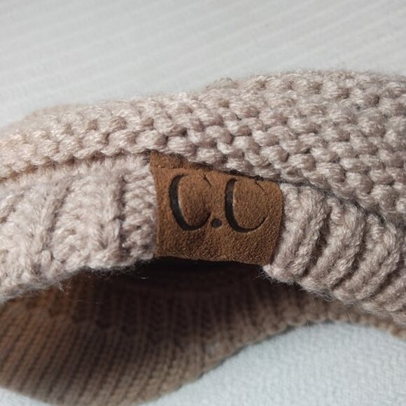 C.C. Exclusive Soft Knit Winter Newsboy Hat Tan/Brown Stretchy Beanie Mod Retro - Picture 7 of 7